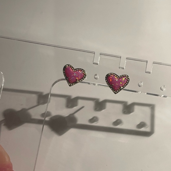 Kendra Scott Pink kyocera opal ari earrings - Picture 2 of 6